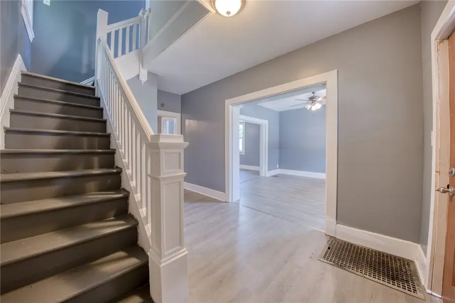 1517 Woodmont Ave, New Kensington, PA 15068 - #3