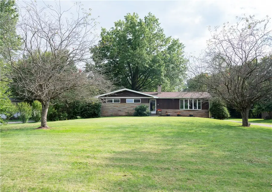 152 Oak Ridge Dr, Butler, PA 16002 - #3
