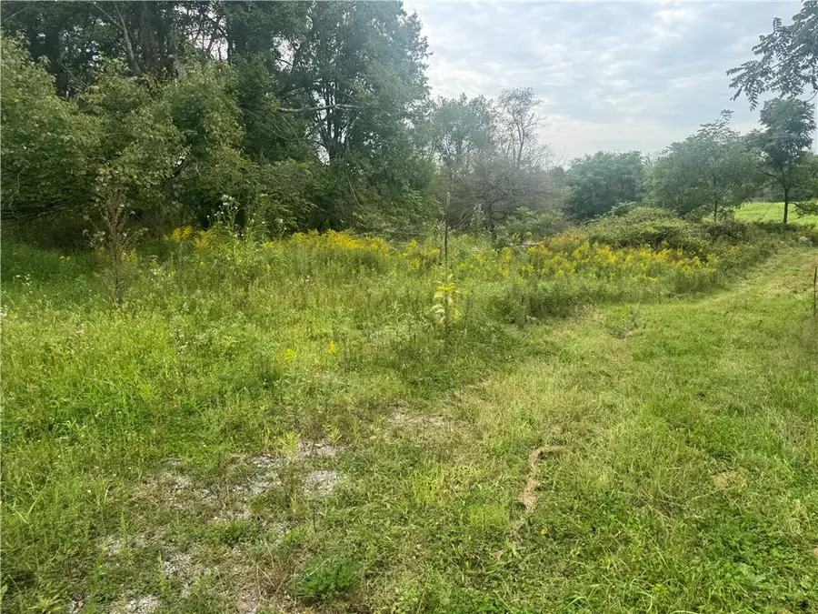 1341 S Center Street Ext, Grove City, PA 16127 - #2