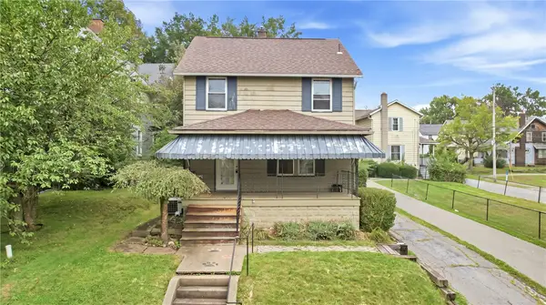 266 Jefferson Ave, Sharon, PA 16146