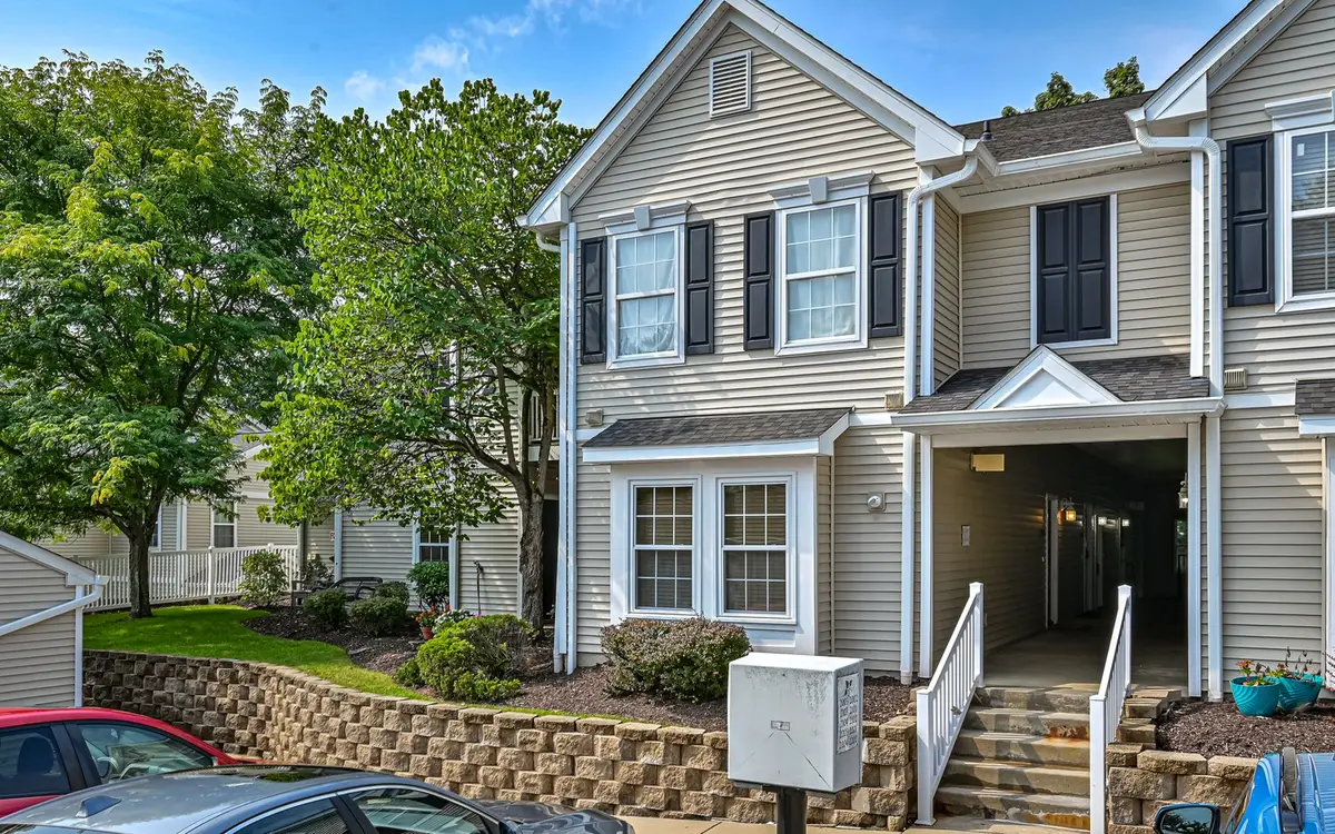 2101 Lenox Oval, Ross, PA 15237 - #1