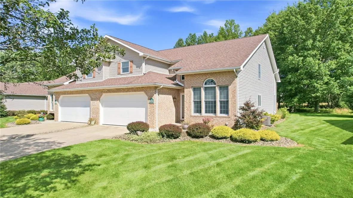 651 Chesapeake Ct, Hermitage, PA 16148 - #1