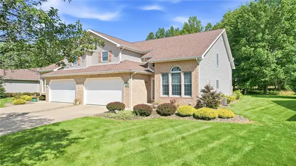 651 Chesapeake Ct, Hermitage, PA 16148