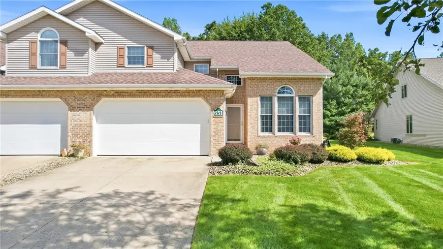 651 Chesapeake Ct, Hermitage, PA 16148 - #2