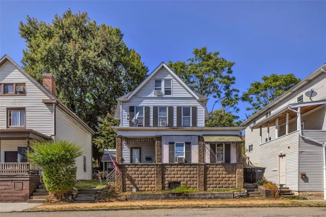 211 E 7th Ave, Tarentum, PA 15084 - #1