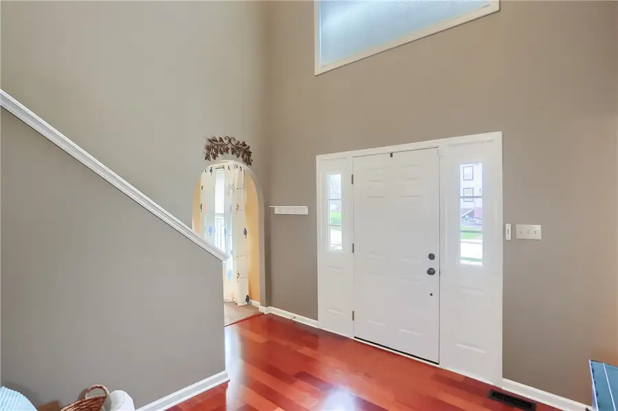 412 Commodore Drive, McDonald, PA 15057 - #2