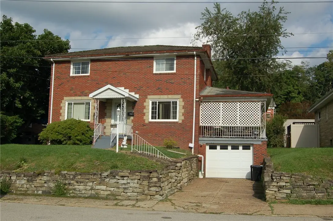 845 Charles St, Carnegie, PA 15106 - #1
