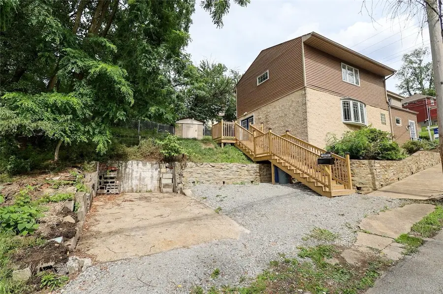 2373 Hopeland St, Pittsburgh, PA 15210 - #3