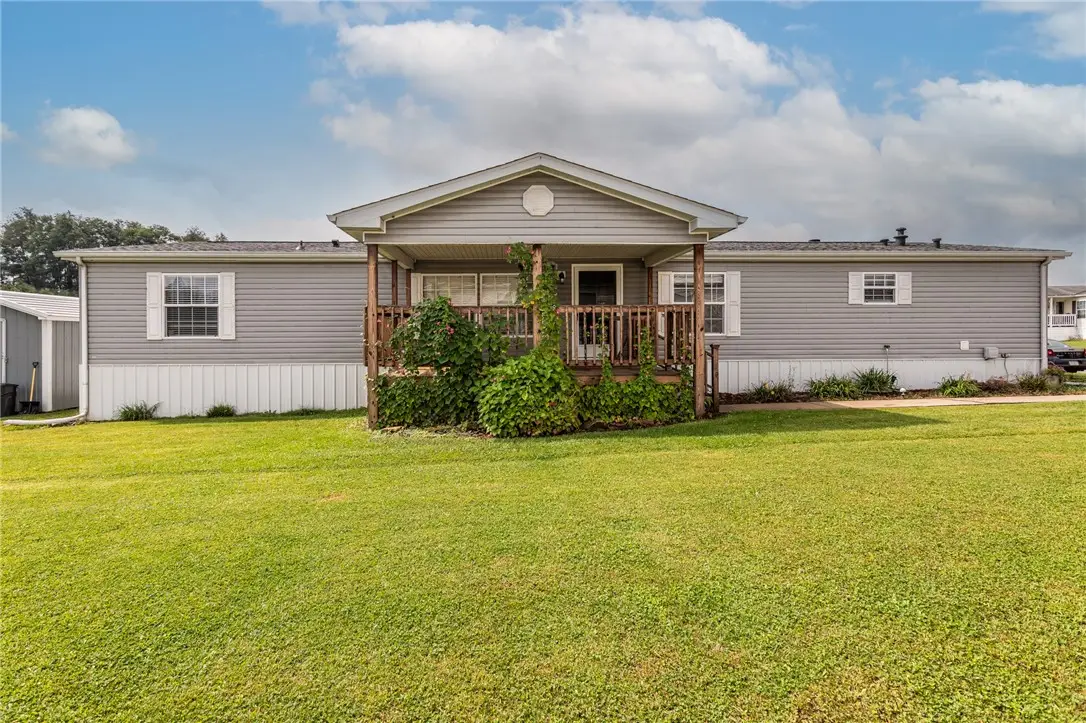 282 Tee Dr, Tarrs, PA 15688 - #1