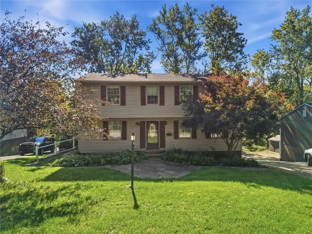 222 Hunting Creek Rd, Canonsburg, PA 15317 - #1