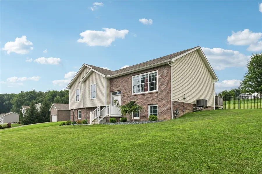 196 Weathervane Dr, Slippery Rock, PA 16057 - #2