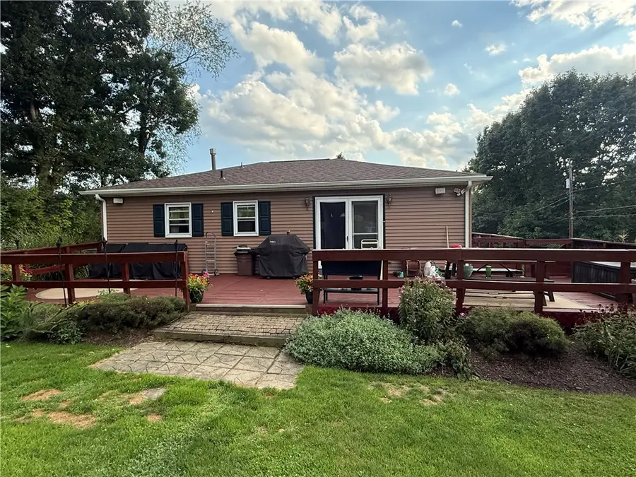 146 Easy St, Leechburg, PA 15656 - #2