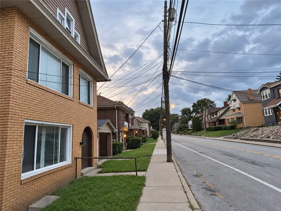 1217 Mcneilly Avenue, Pittsburgh, PA 15216 - #2