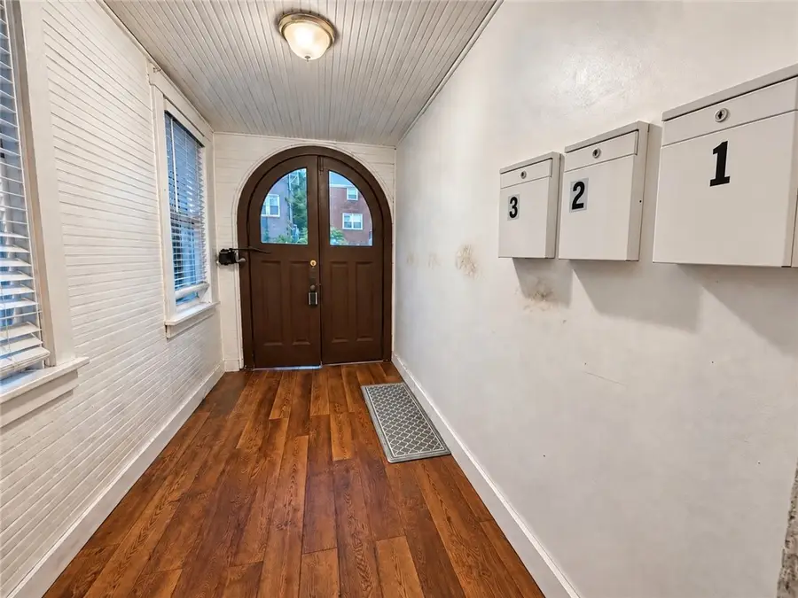 1217 Mcneilly Avenue, Pittsburgh, PA 15216 - #3