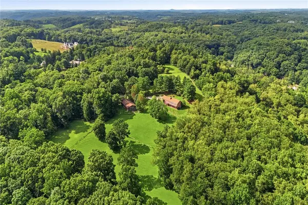 45 Stonedale Rd, Sewickley, PA 15143