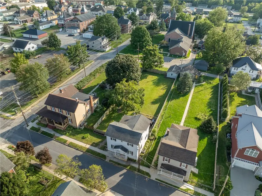 307 W Church Street, Ligonier, PA 15658 - #2