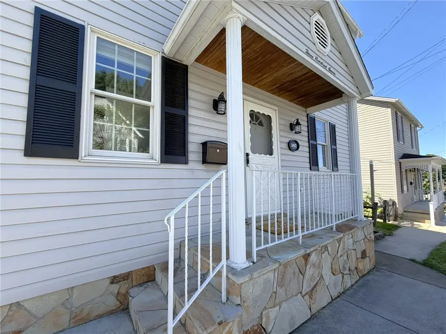 307 W Church Street, Ligonier, PA 15658 - #3