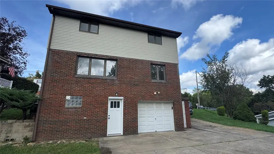3832 Cynthia Dr, Pittsburgh, PA 15227 - #2