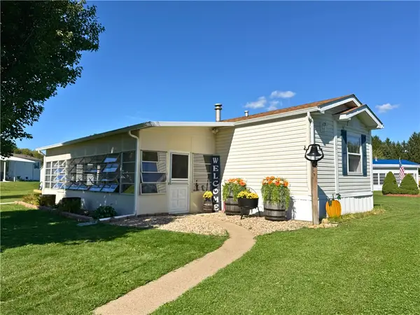 1601 J.r. Drive, Grove City, PA 16127