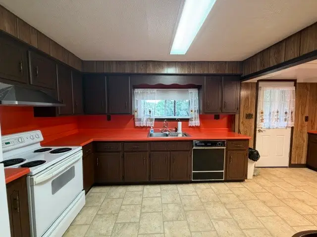 118 Moore Rd, Butler, PA 16001 - #2