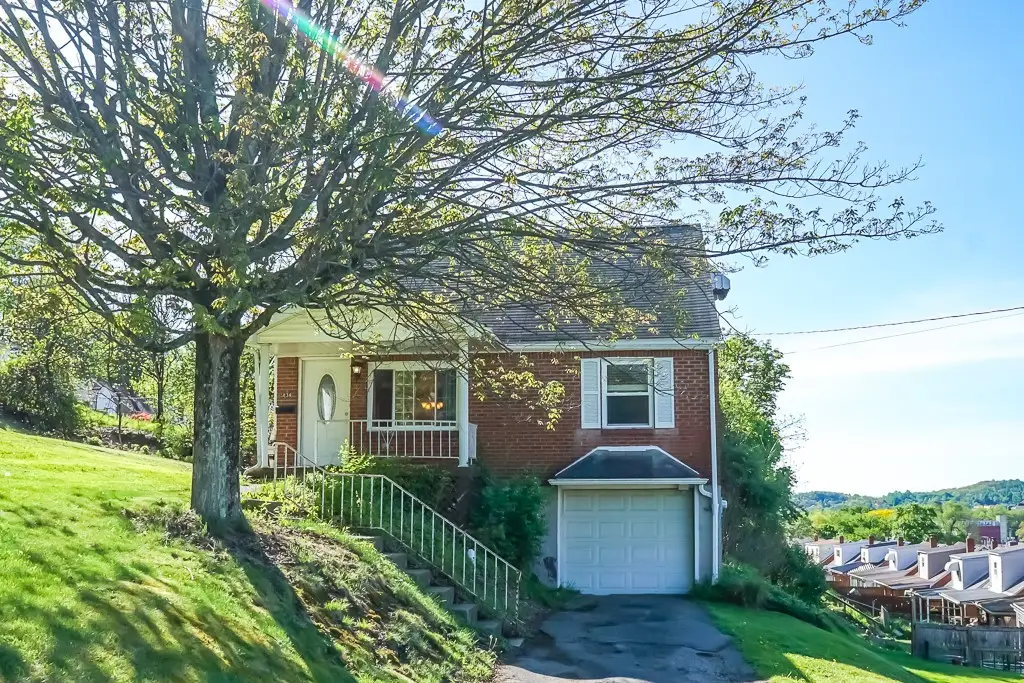 434 Mary St, Jeannette, PA 15644 - #1