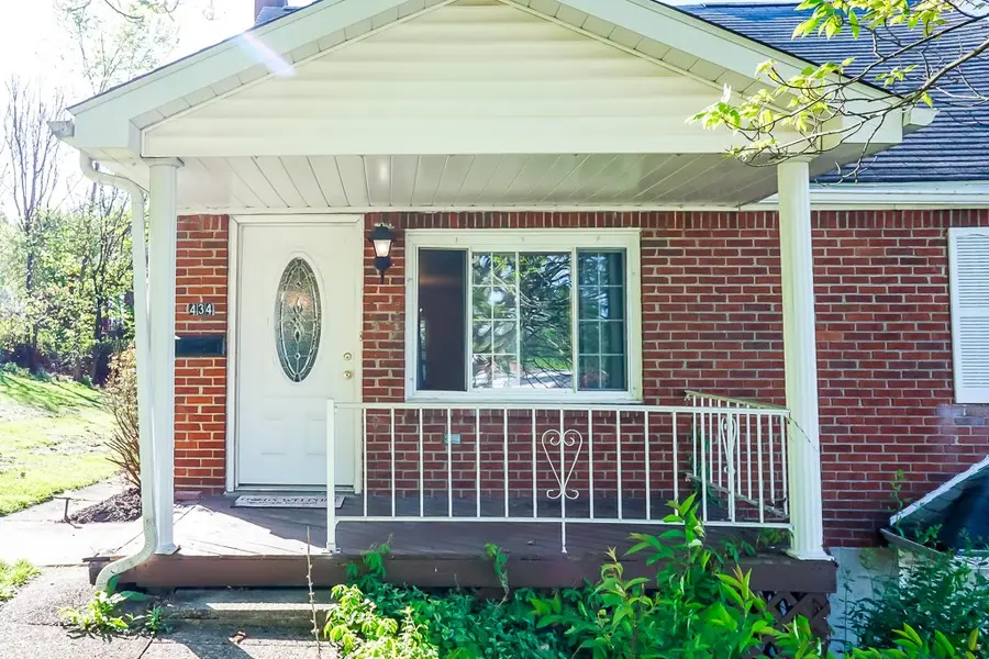 434 Mary St, Jeannette, PA 15644 - #3