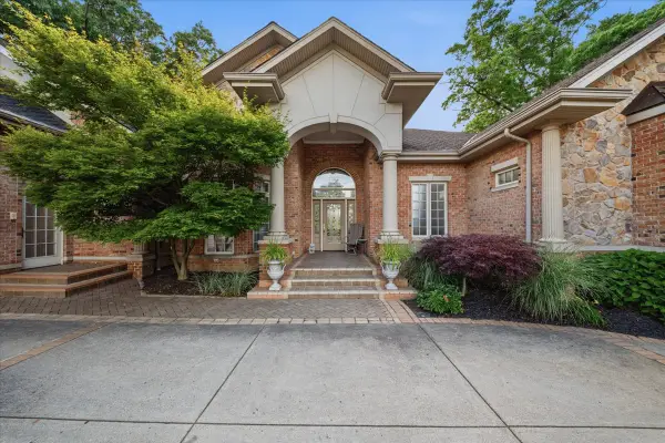217 Fox Hollow Drive, Butler, PA 16001