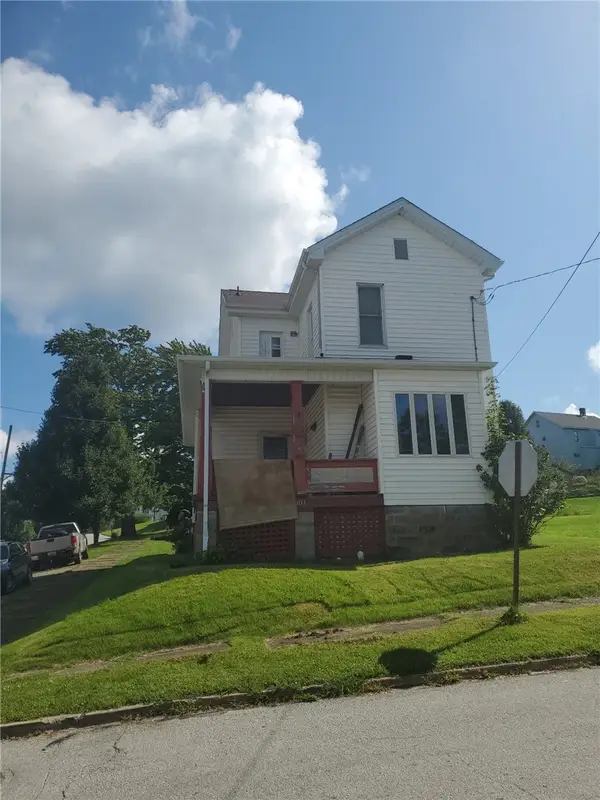 301 S Ligonier St, Derry, PA 15627