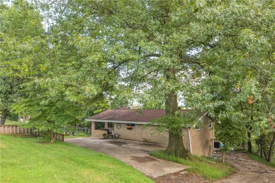 270 Mckim Dr, Pittsburgh, PA 15239 - #3