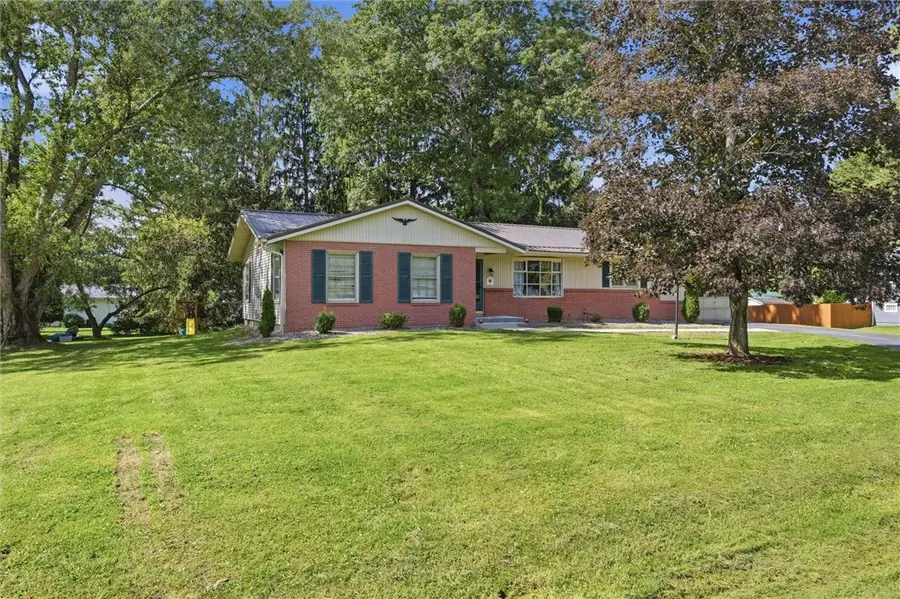 8 Hemlock Dr, Greenville, PA 16125 - #2