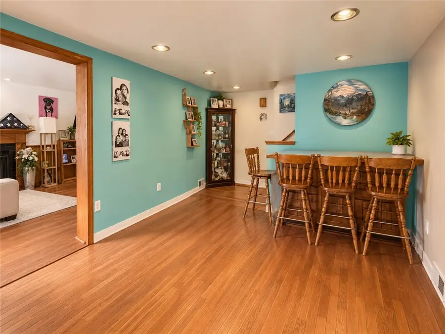 136 Marlow Dr, Pittsburgh, PA 15235 - #3