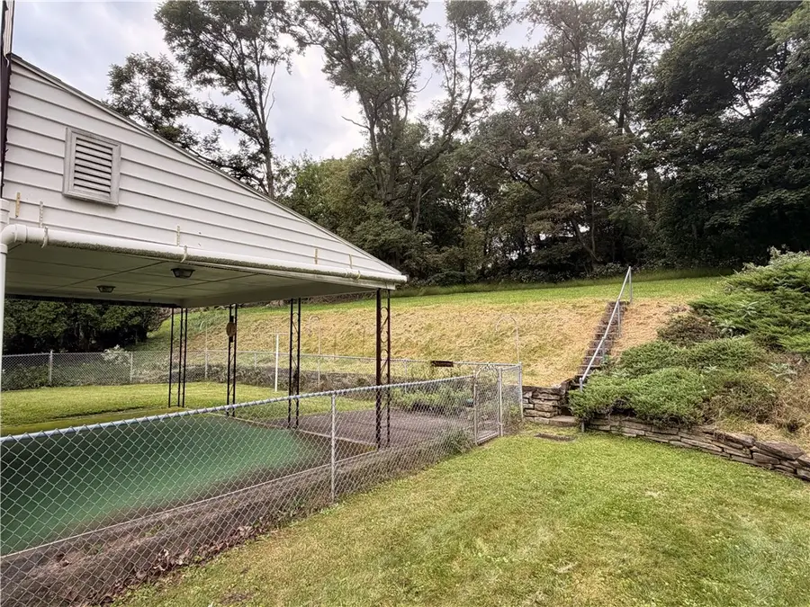 160 Yellowstone Dr, Pittsburgh, PA 15235 - #2