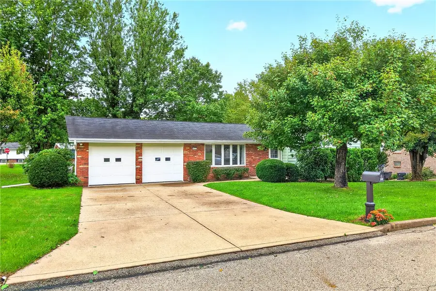 422 Sheffield Dr, Greensburg, PA 15601 - #3