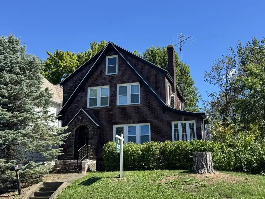 597 S Oakland Ave. S, Sharon, PA 16146 - #2