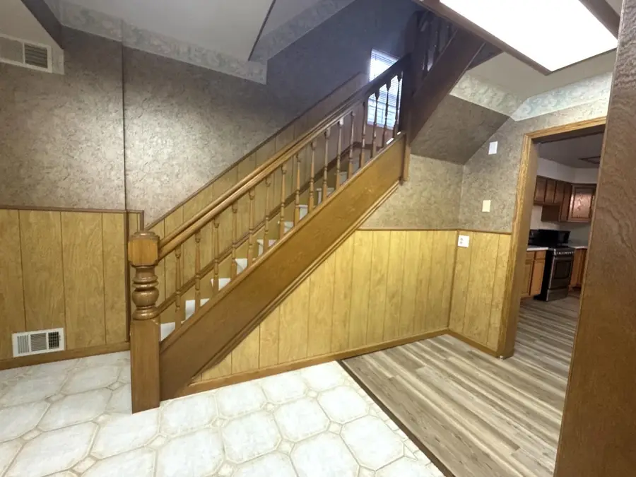 221 S Oakland Ave., Sharon, PA 16146 - #3