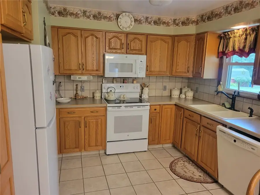 2690 Harlansburg Rd, New Castle, PA 16101 - #2