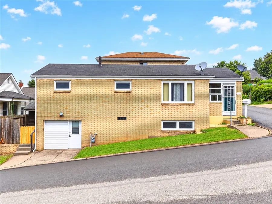 605 Wall Street, Glassport, PA 15045 - #2