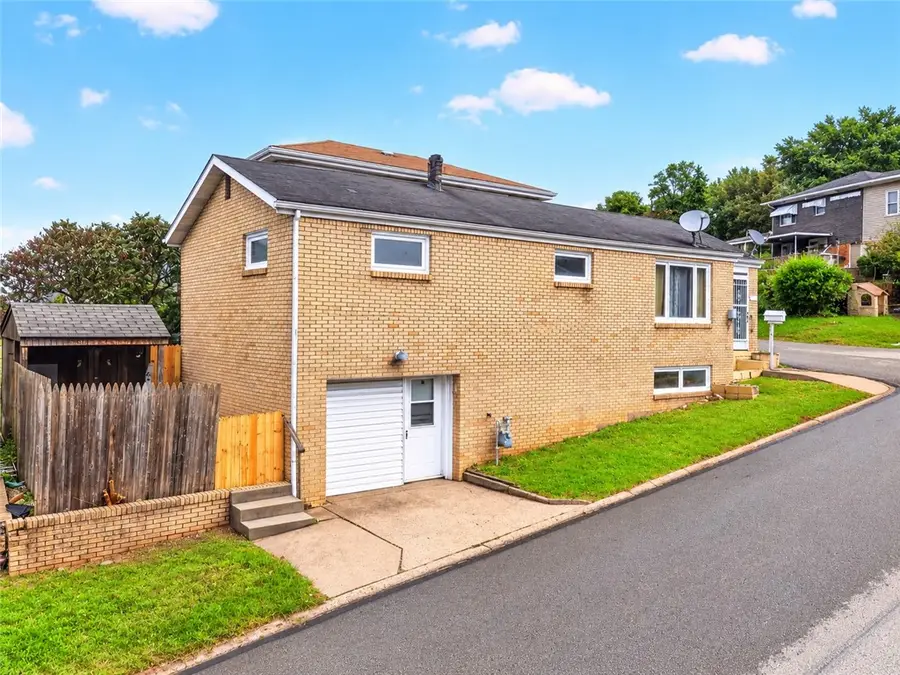 605 Wall Street, Glassport, PA 15045 - #3