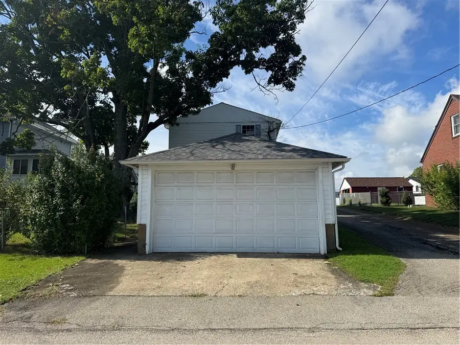 470 Braddock Ave, Uniontown, PA 15401 - #3