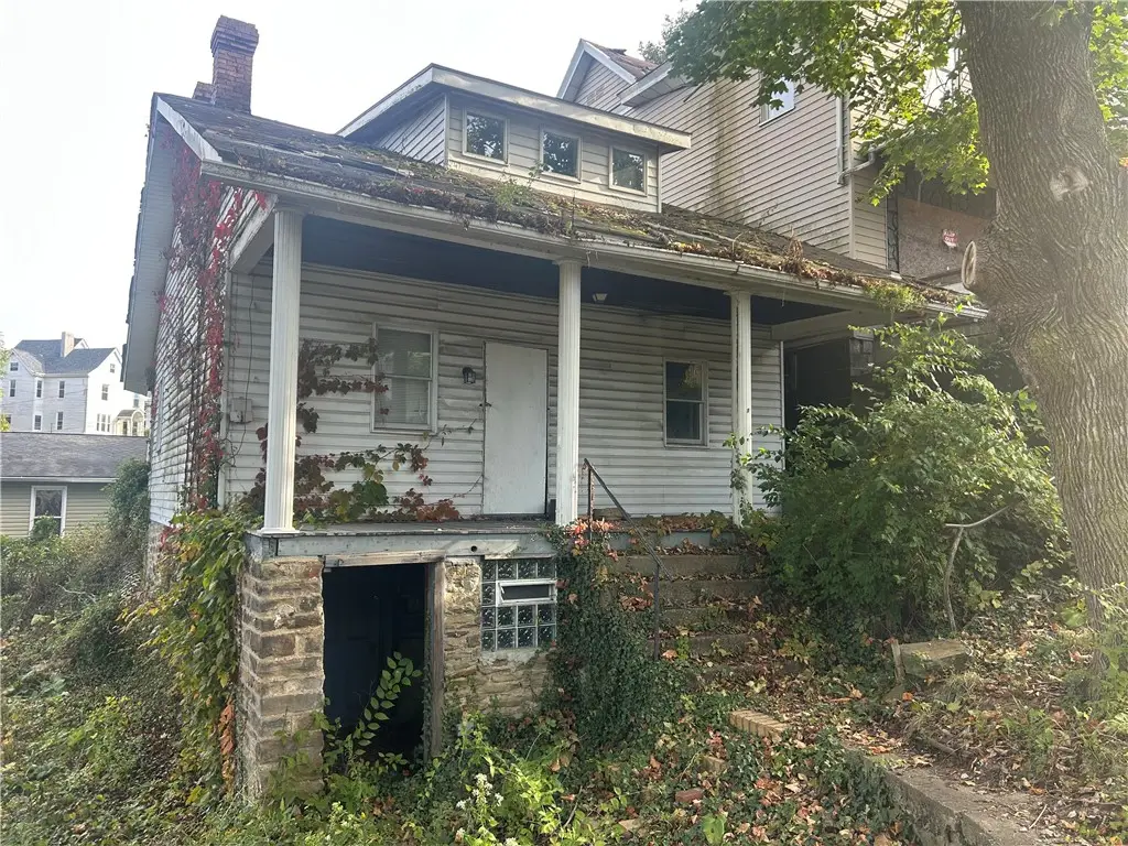203 Wood St, Belle Vernon, PA 15012 - #1