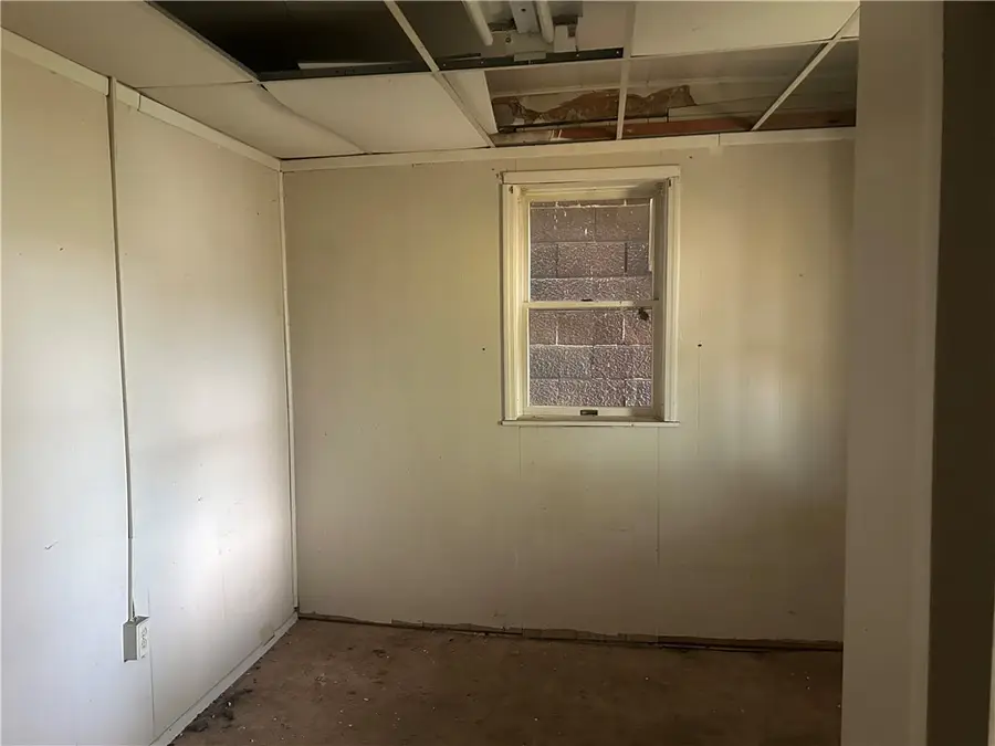 203 Wood St, Belle Vernon, PA 15012 - #3