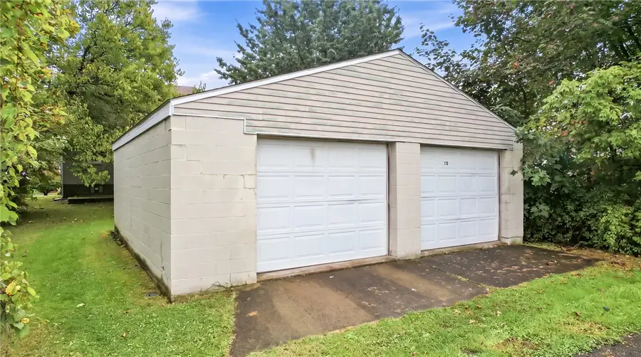 770 Stambaugh Ave, Sharon, PA 16146 - #2