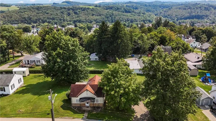 230 Mcclain St, Claysville, PA 15323 - #3