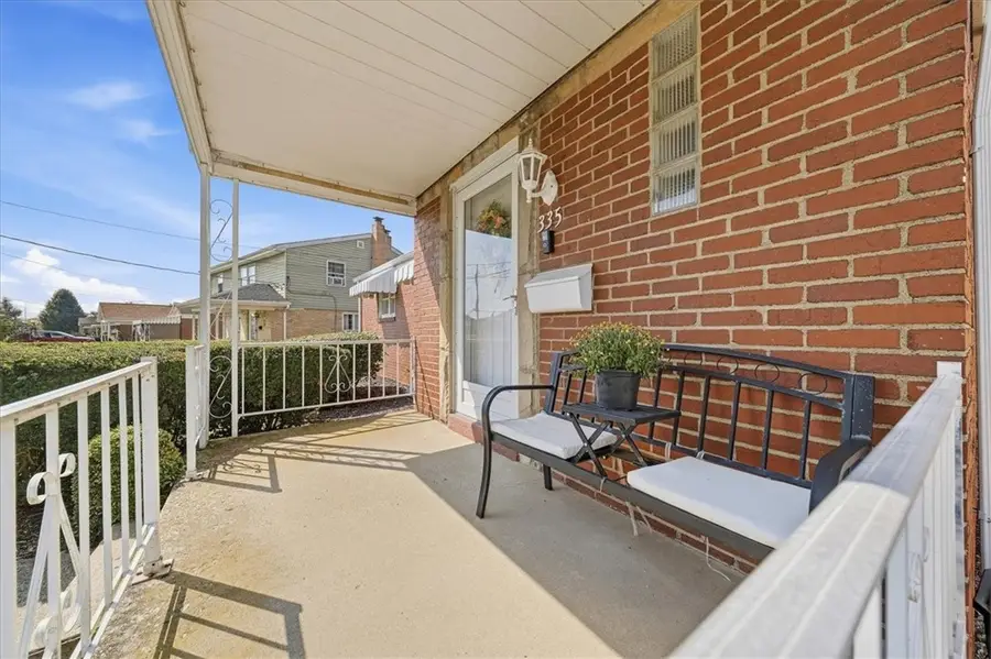 335 Roosevelt Ave, Stowe, PA 15136 - #3
