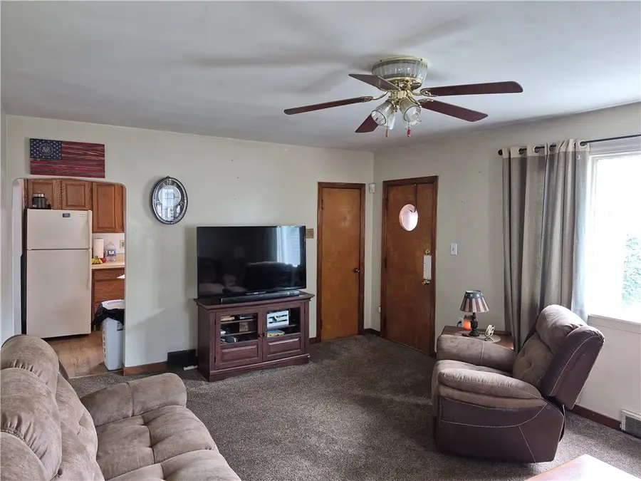 1037 6th St, West Elizabeth, PA 15088 - #2