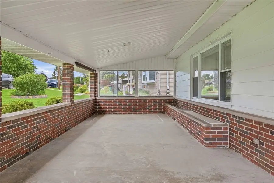 149 Delaware Dr, Butler, PA 16001 - #2