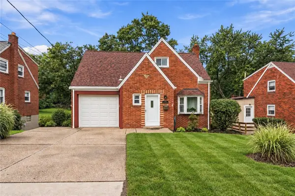 105 Green Oak Lane, Pittsburgh, PA 15220
