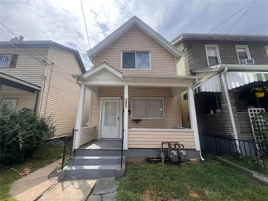 207 Railroad Ave, Carnegie, PA 15106 - #2