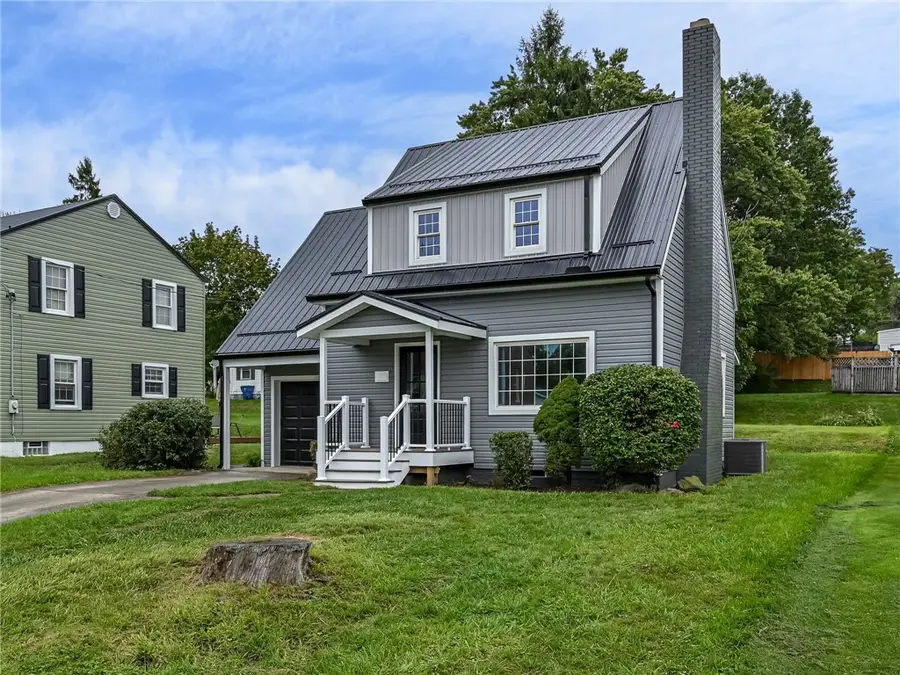 749 Pershing St, Ellwood City, PA 16117 - #2