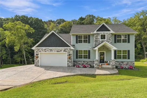 1064 Lux Rd, Jeannette, PA 15644